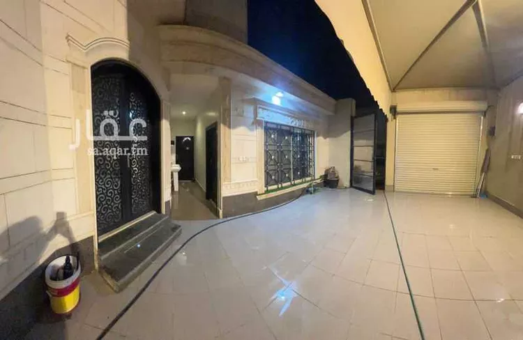 فيلا للبيع في شارع مجد الدين بن الأثير, حي عكاظ, مدينة الرياض, منطقة الرياض صورة 3