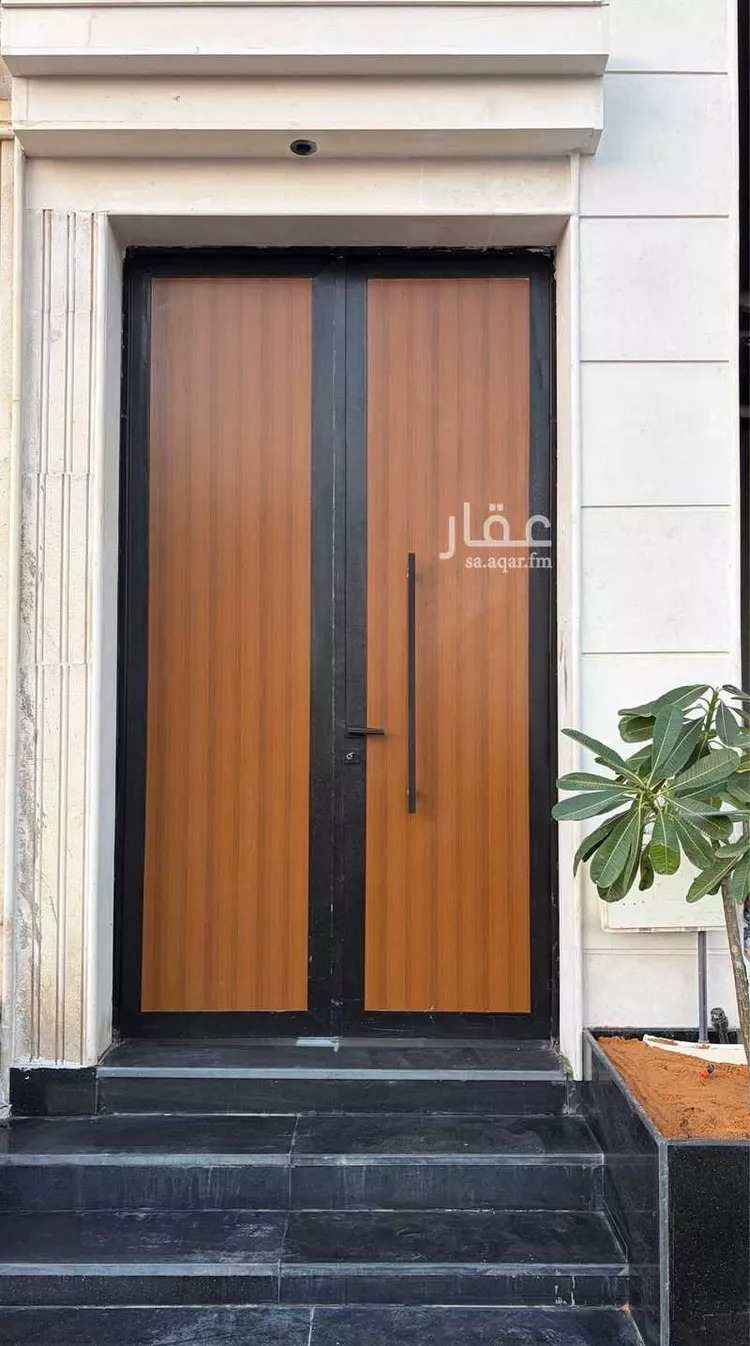 عمارة للإيجار في شارع طريق الامير عبدالعزيز بن مساعد, حي بدنة, مدينة عرعر, منطقة الحدود الشماليه