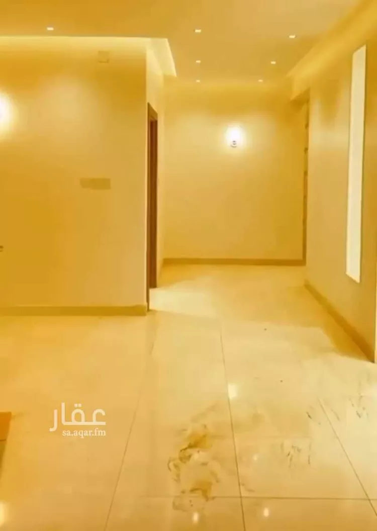 فيلا للبيع في شارع محمد بن مقبل, حي القيروان, مدينة خميس مشيط, منطقة عسير صورة 2