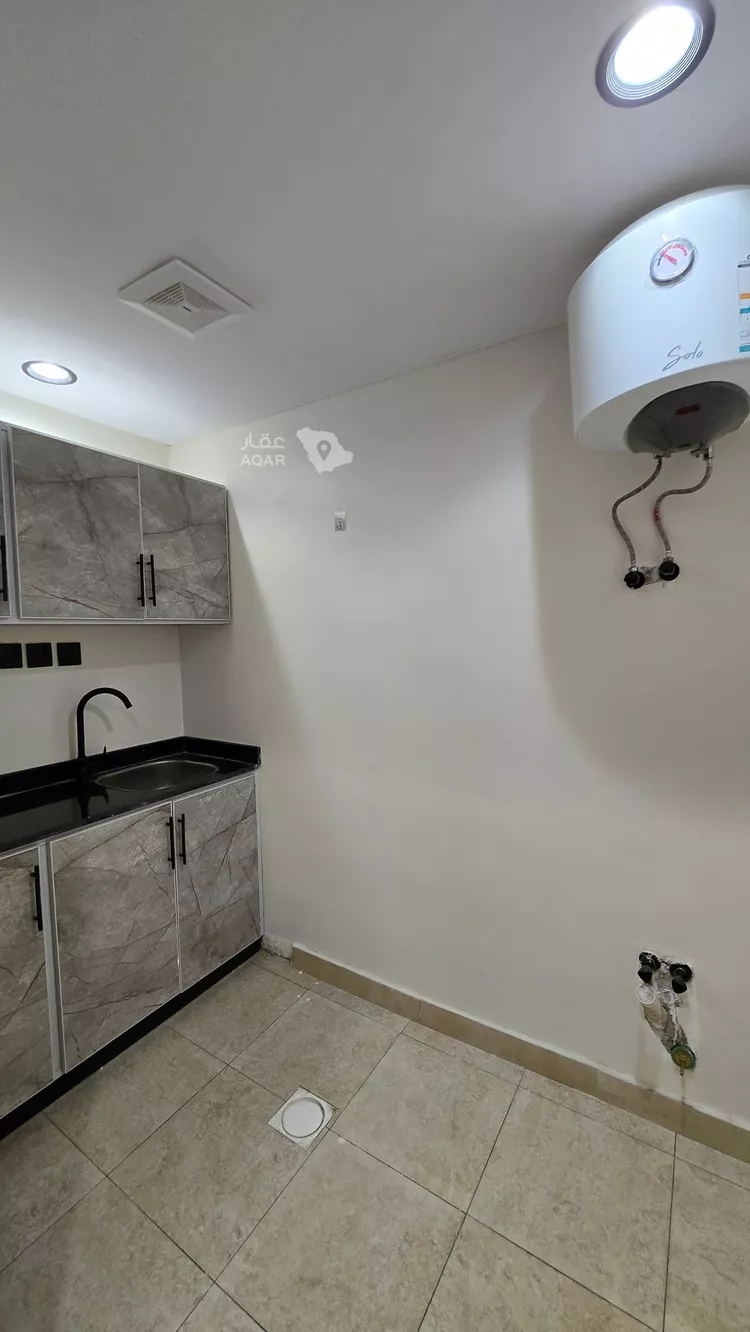 شقة للإيجار في شارع عبدالرحمن بن عزاز, حي الشهداء, مدينة الرياض, منطقة الرياض 7