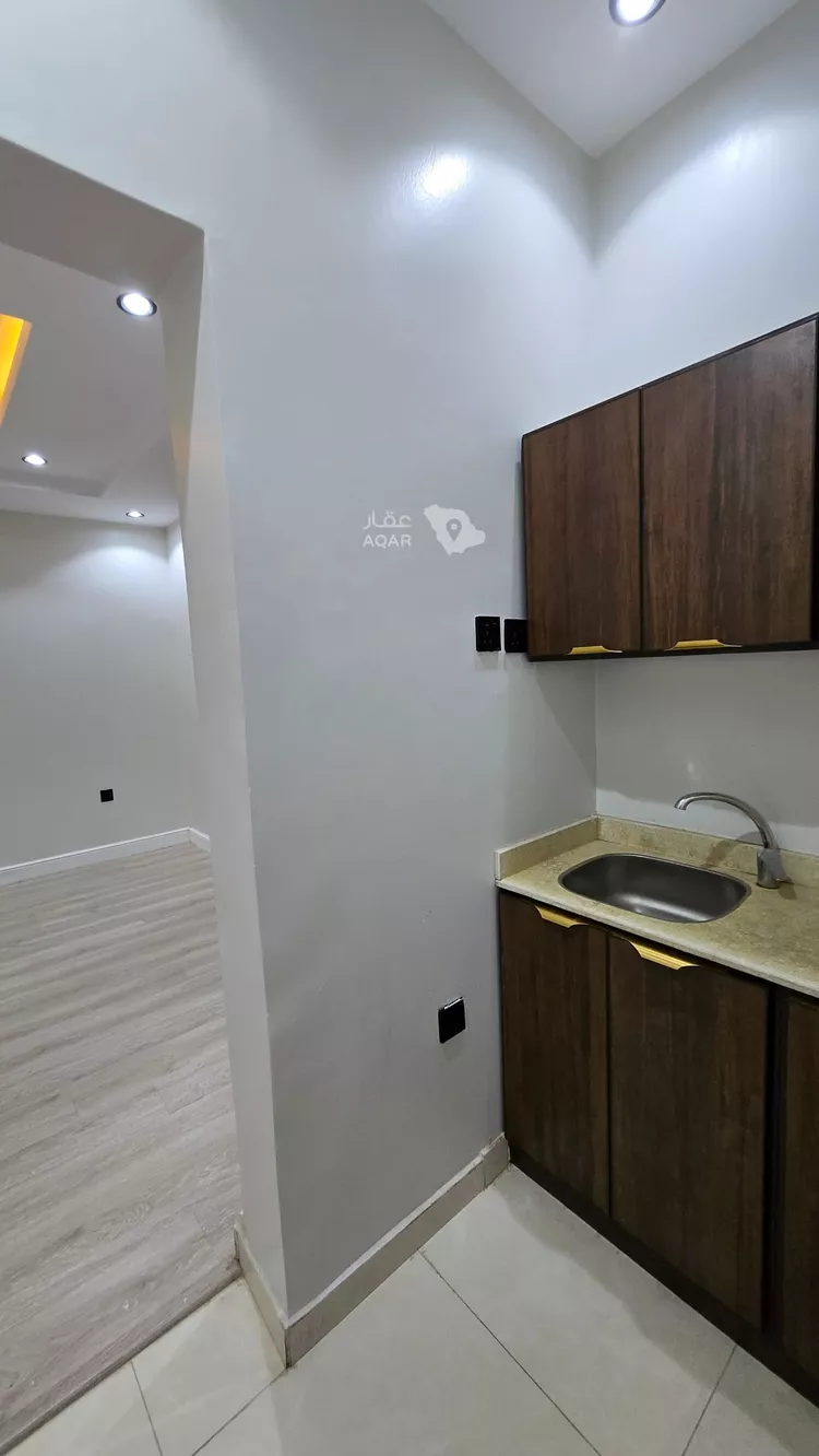شقة للإيجار في شارع عبدالرحمن بن عزاز, حي الشهداء, مدينة الرياض, منطقة الرياض 7