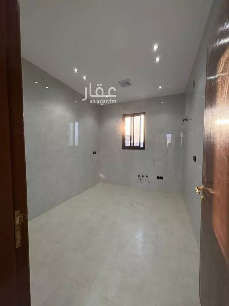 دور للبيع في شارع عبدالقادر الشلبي, حي البيان, مدينة الرياض, منطقة الرياض صورة 2
