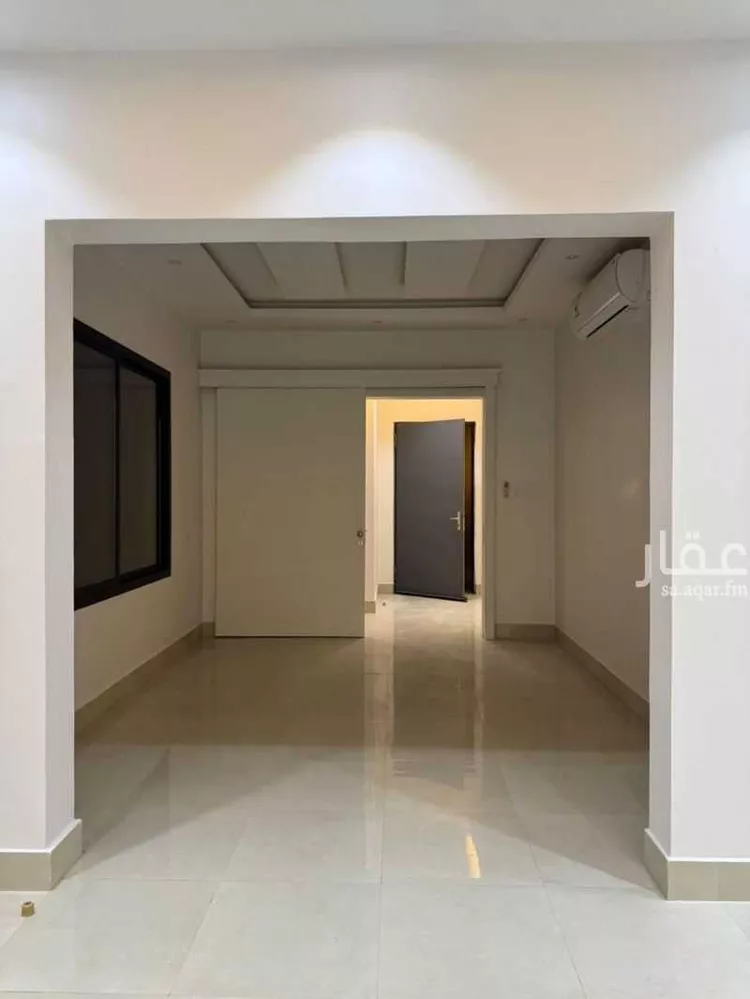 فيلا للبيع في شارع محمد بن عبدالغفار, حي العارض, مدينة الرياض, منطقة الرياض 1 صورة
