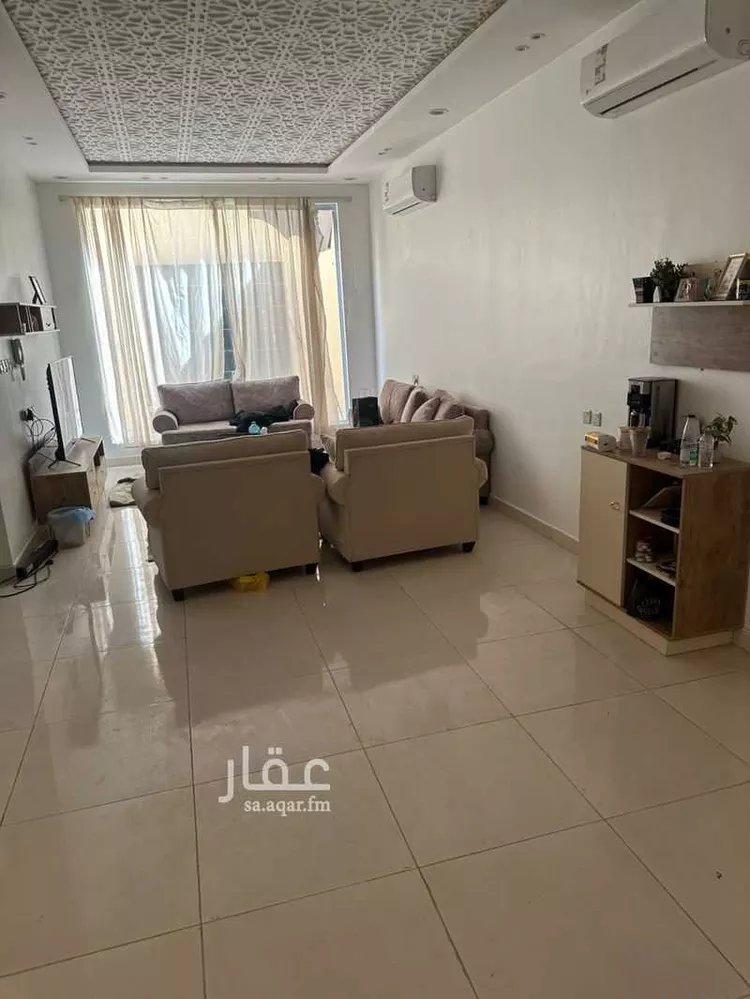 فيلا للبيع في شارع إبراهيم بن نغيمش, حي شبرا, مدينة الرياض, منطقة الرياض صورة 2