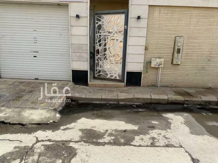 فيلا للبيع في شارع إبراهيم بن نغيمش, حي شبرا, مدينة الرياض, منطقة الرياض