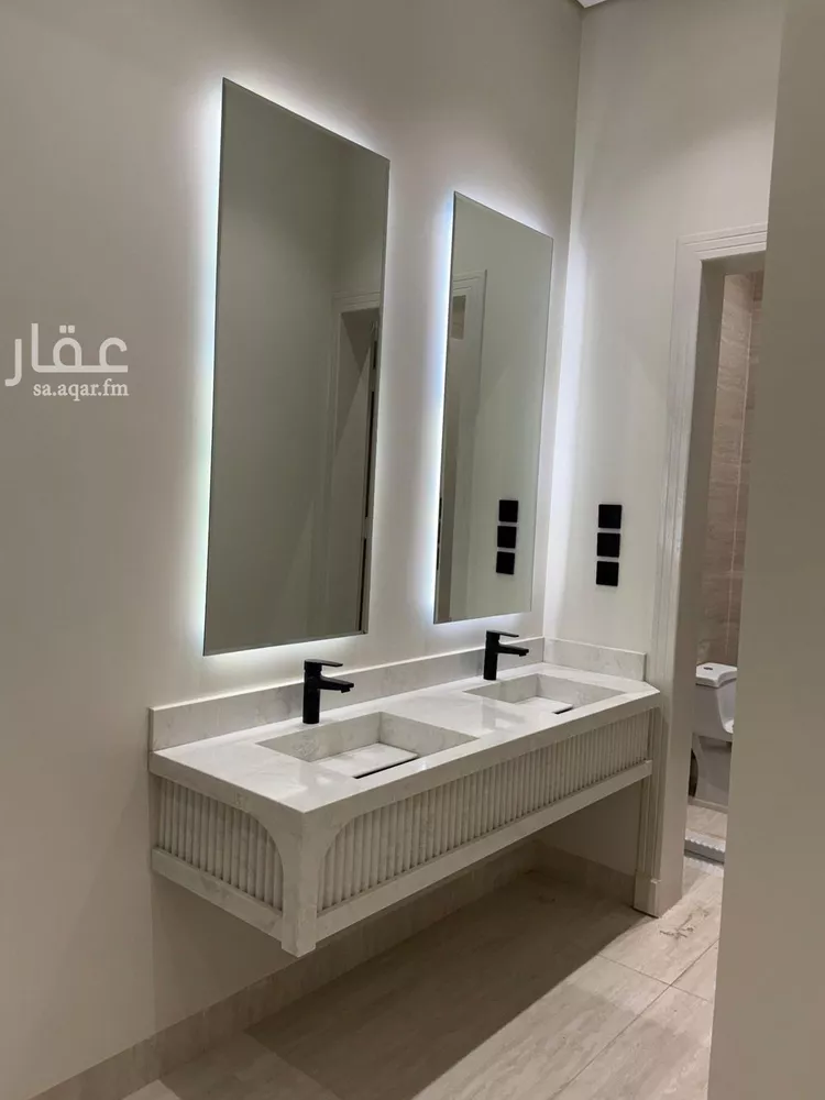 فيلا للبيع في شارع عمرو الاوسي, حي الحرابي, مدينة خميس مشيط, منطقة عسير صورة 2