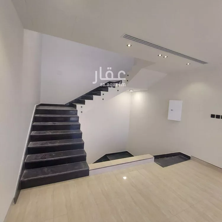 فيلا للبيع في شارع سليمان بن حمزة, حي النرجس, مدينة الرياض, منطقة الرياض صورة 5
