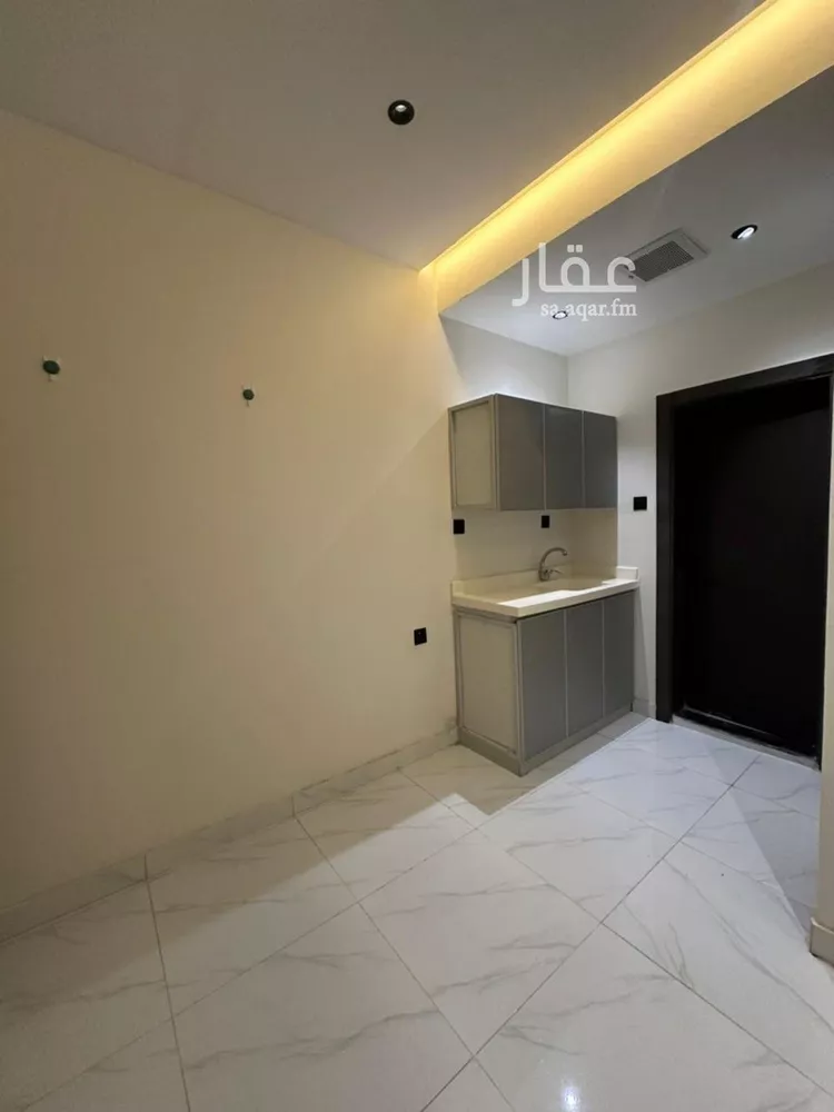 شقة للإيجار في شارع ابي سفيان بن حرب, حي مغرزات, مدينة الرياض, منطقة الرياض صورة 3