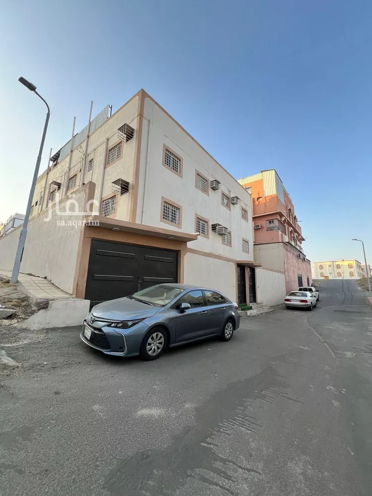 عمارة للبيع في شارع المعمورة 118, حي المعمورة, مدينة خميس مشيط, منطقة عسير صورة 3