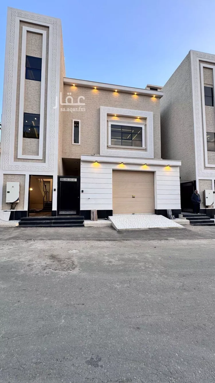 دور للبيع في شارع عطاء ابن ابي رباح, حي الشرف, مدينة خميس مشيط, منطقة عسير