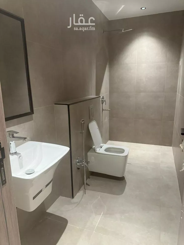 فيلا للإيجار في شارع الحسين بن رواحة, حي الرمال, مدينة الرياض, منطقة الرياض صورة 2