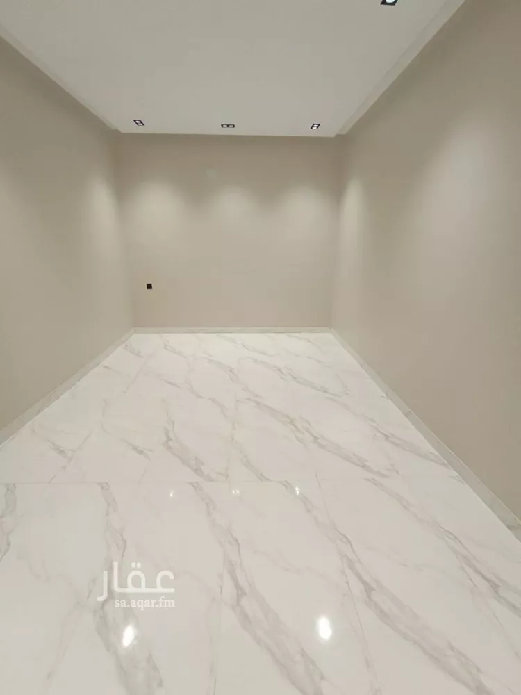 دور للبيع في شارع ابي عبدالله الصقلي, حي عكاظ, مدينة الرياض, منطقة الرياض صورة 5
