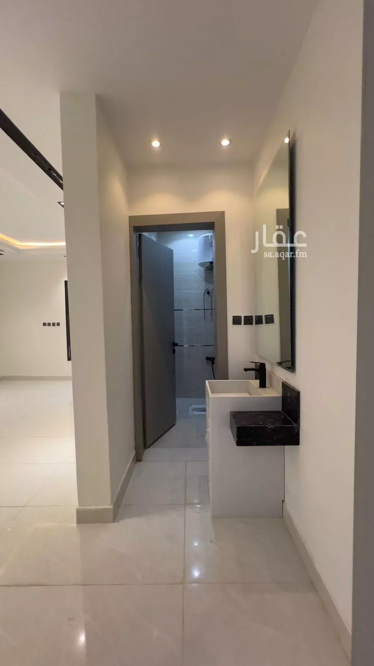 دور للبيع في شارع ابي رجاء العطاردي, حي بدر, مدينة الرياض, منطقة الرياض صورة 2
