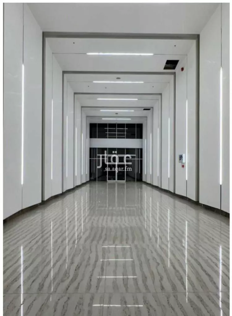 عمارة للإيجار في شارع الامير عبد المجيد ابن عبدالعزيز, حي الورود, مدينة تبوك, منطقة تبوك صورة 4