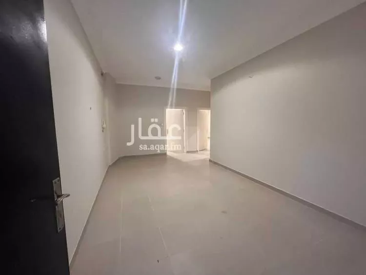 شقة للإيجار في شارع عمار بن ياسر, حي ظهرة العودة شرق, مدينة الدرعية, منطقة الرياض