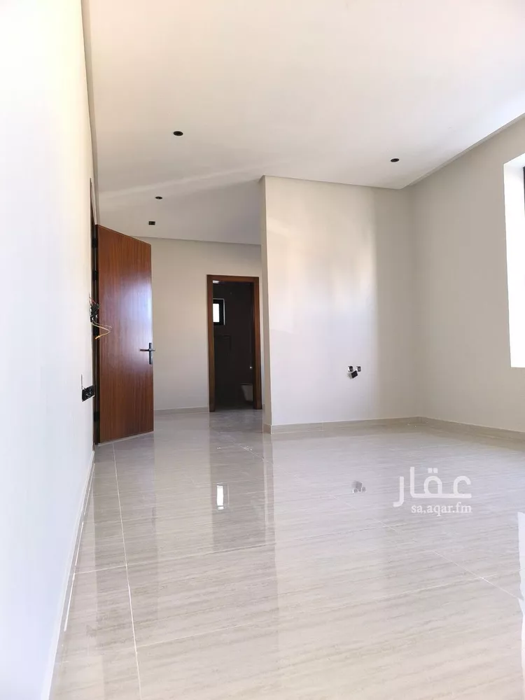 فيلا للبيع في شارع السيل, حي المهدية, مدينة الرياض, منطقة الرياض صورة 5