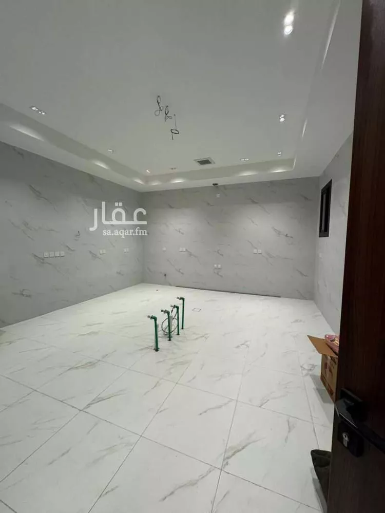فيلا للبيع في شارع عبدالواحد اللغوي, حي المهدية, مدينة الرياض, منطقة الرياض صورة 2