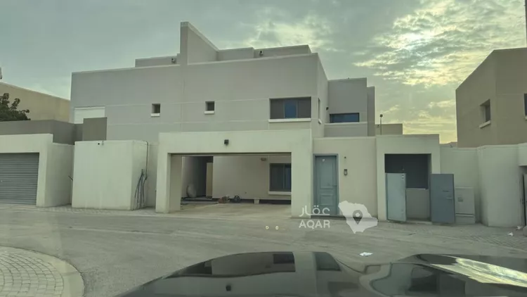 فيلا للبيع في شارع8ب, حي الظهران, مدينة الظهران, المنطقة الشرقية 2
