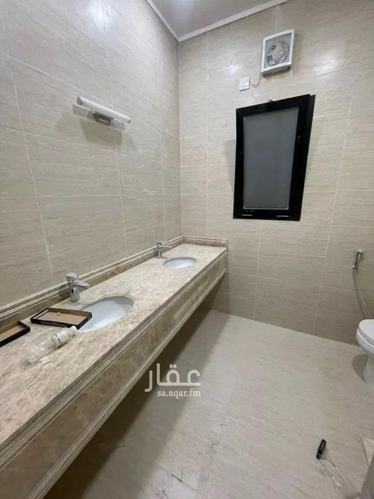 فيلا للإيجار في شارع عبدالحق الجاوي, حي مطار الملك خالد الدولي, مدينة الرياض, منطقة الرياض صورة 2