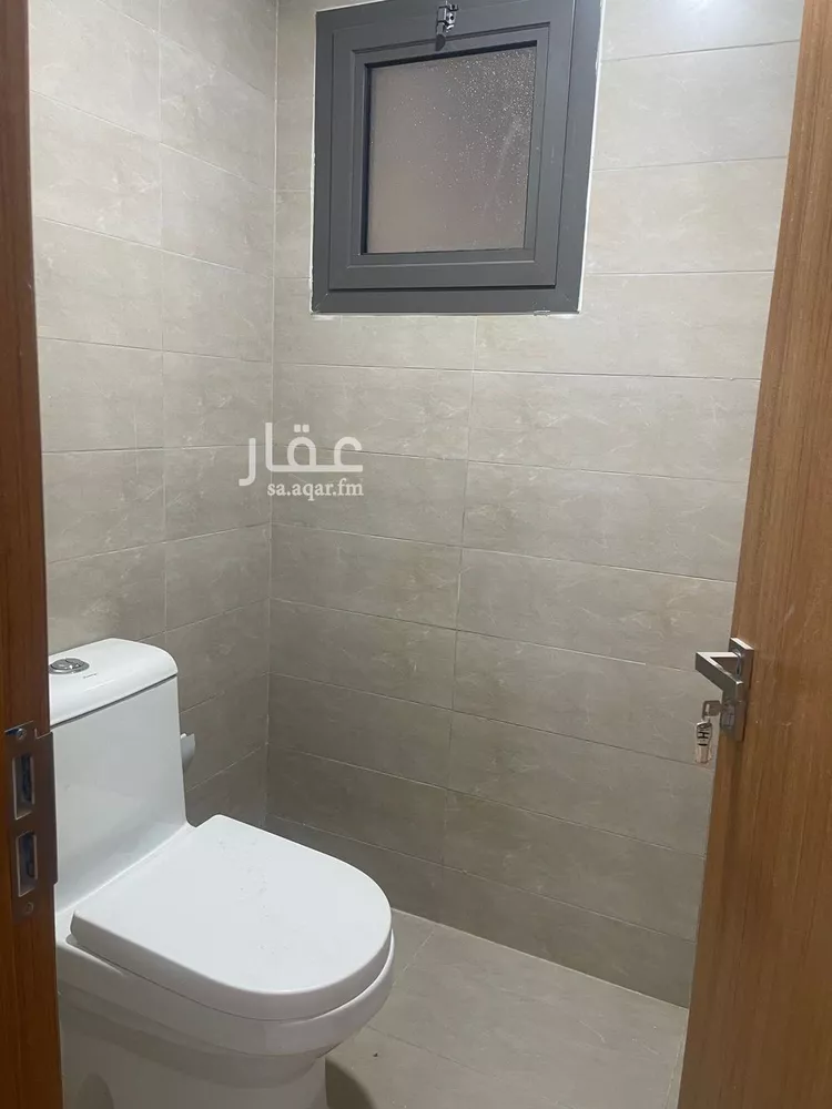 فيلا للإيجار في شارع عبدالحق الجاوي, حي مطار الملك خالد الدولي, مدينة الرياض, منطقة الرياض صورة 3