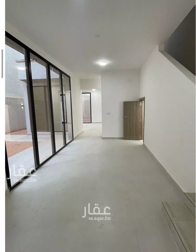 فيلا للإيجار في شارع 580, حي مطار الملك خالد الدولي, مدينة الرياض, منطقة الرياض صورة 2