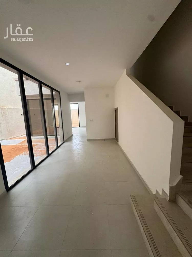 فيلا للإيجار في شارع 580, حي مطار الملك خالد الدولي, مدينة الرياض, منطقة الرياض صورة 2