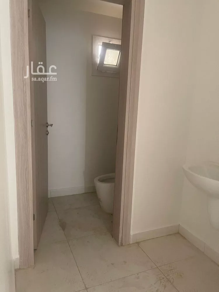 فيلا للإيجار في شارع 580, حي مطار الملك خالد الدولي, مدينة الرياض, منطقة الرياض