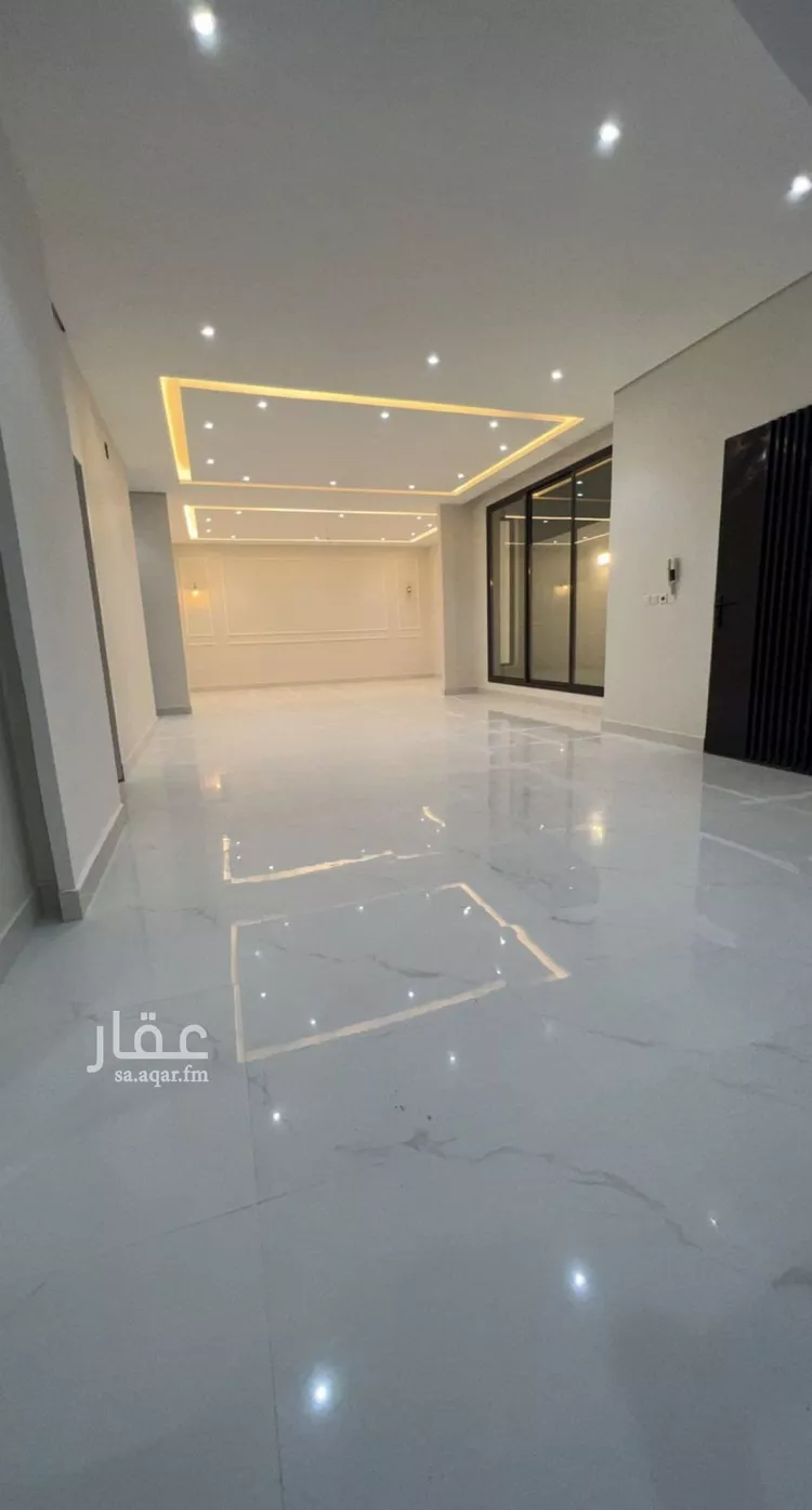 فيلا للبيع في شارع جبل بتران, حي القادسية, مدينة الرياض, منطقة الرياض