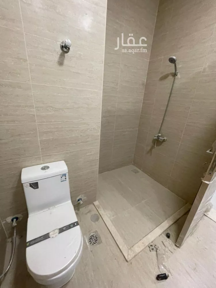 فيلا للإيجار في شارع عبدالحق الجاوي, حي مطار الملك خالد الدولي, مدينة الرياض, منطقة الرياض صورة 5