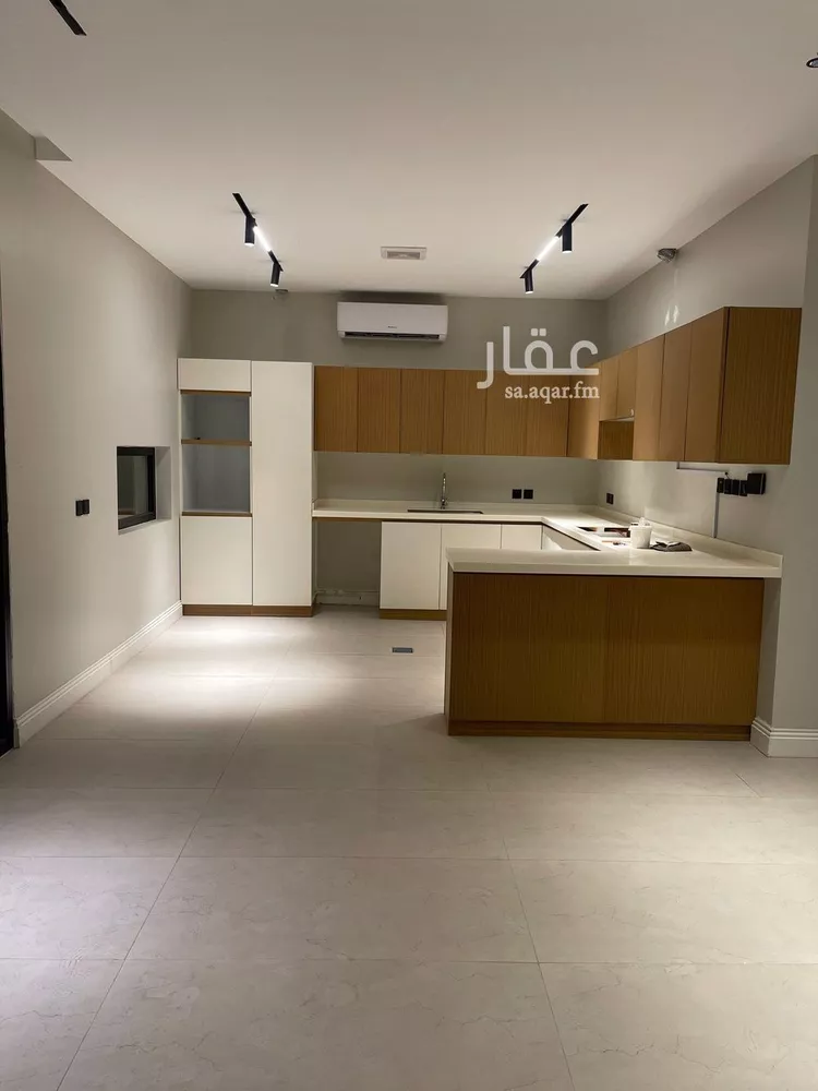 فيلا للإيجار في شارع عمر السلمي, حي العارض, مدينة الرياض, منطقة الرياض صورة 3