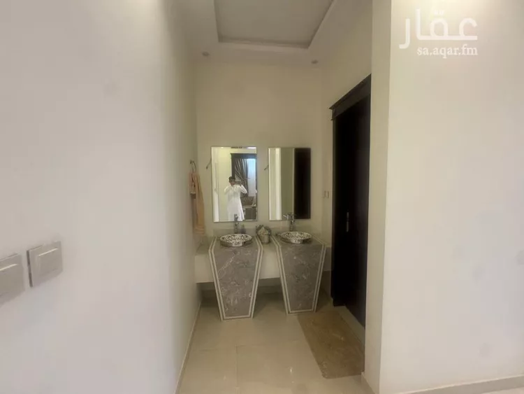 فيلا للبيع في شارع أبي القاسم السبتي, حي الرمال, مدينة الرياض, منطقة الرياض صورة 3