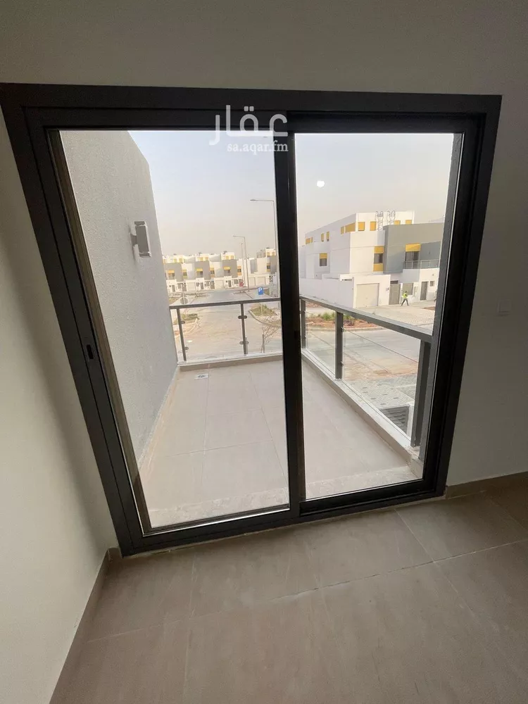 فيلا للإيجار في شارع 580, حي مطار الملك خالد الدولي, مدينة الرياض, منطقة الرياض صورة 3