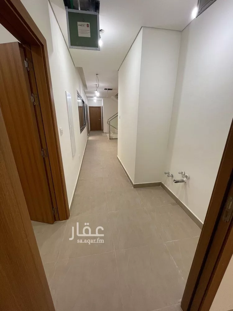 فيلا للإيجار في شارع 580, حي مطار الملك خالد الدولي, مدينة الرياض, منطقة الرياض صورة 4
