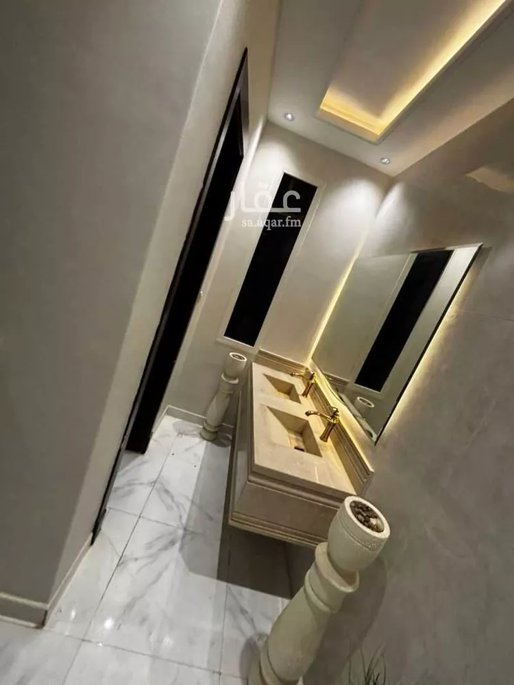 فيلا للبيع في شارع طلحة الصالحاني, حي عكاظ, مدينة الرياض, منطقة الرياض صورة 2