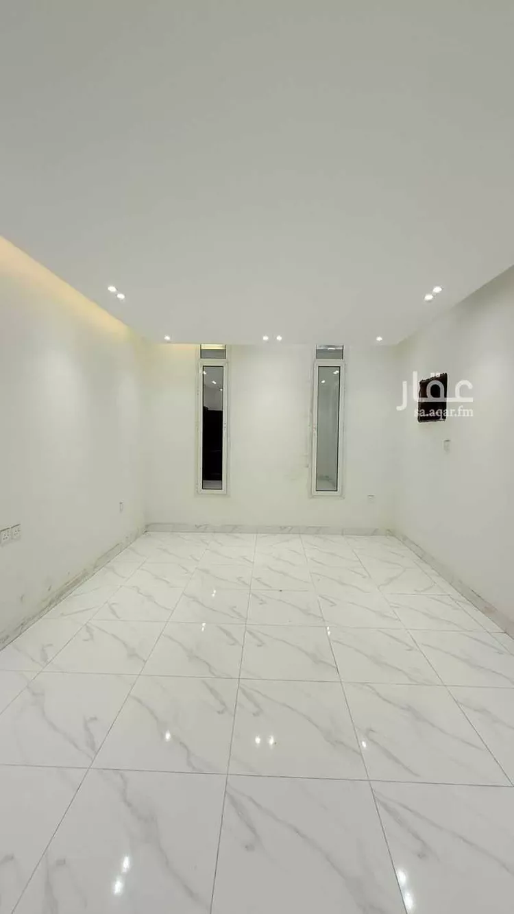 شقة للبيع في شارع عبد العزيز السّبّاك ، حي مريخ ، جدة ، جدة صورة 2