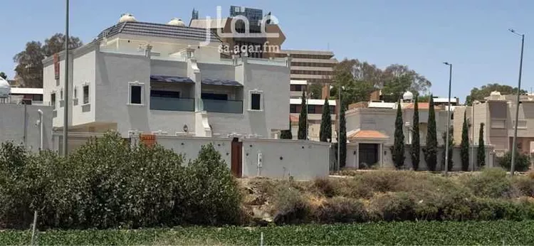 فيلا للبيع في شارع الطريق الاوسط, حي الهدا, مدينة الطائف, منطقة مكة المكرمة صورة 2