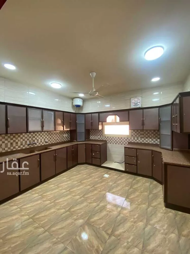 شقة للإيجار في شارع شرحبيل بن سعد, حي الشرف, مدينة خميس مشيط, منطقة عسير صورة 3