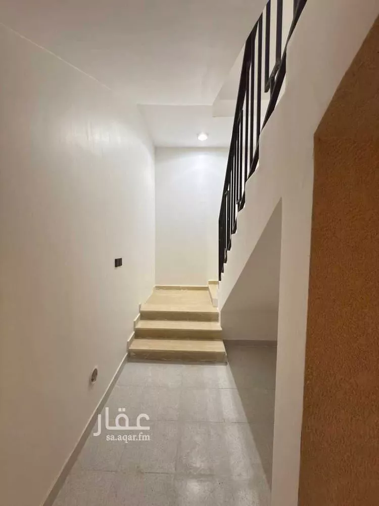 دور للبيع في شارع طريق بورسعيد, حي طيبة, مدينة الرياض, منطقة الرياض صورة 2