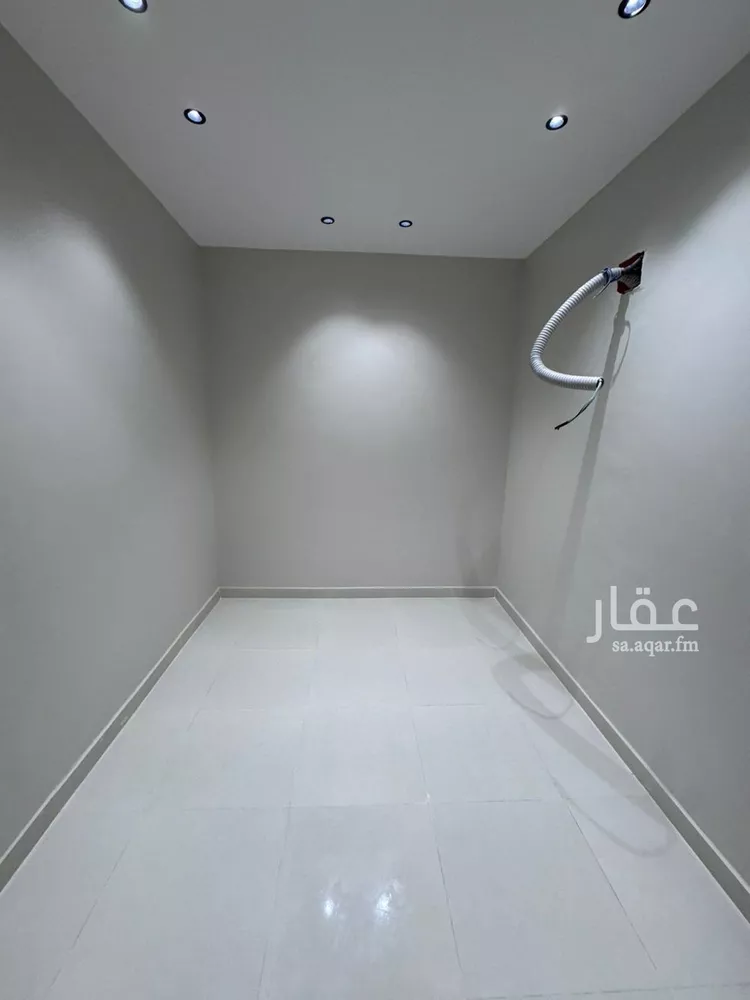 شقة للبيع في شارع ابي القاسم, حي الإسكان, مدينة صامطه, منطقة جازان صورة 5