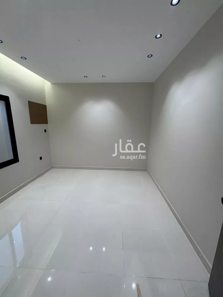 شقة للبيع في شارع ابي القاسم, حي الإسكان, مدينة صامطه, منطقة جازان صورة 4