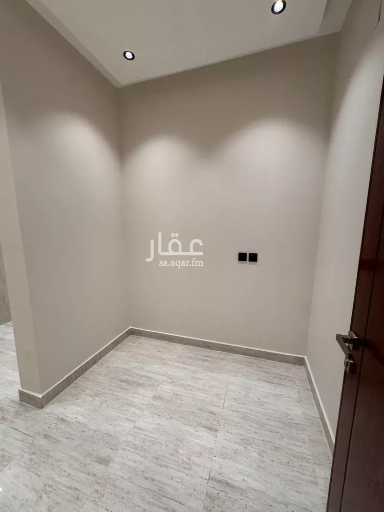 شقة للبيع في شارع شارع الامير بندر بن عبد العزيز, حي المحمدية 2, مدينة جازان, منطقة جازان صورة 4
