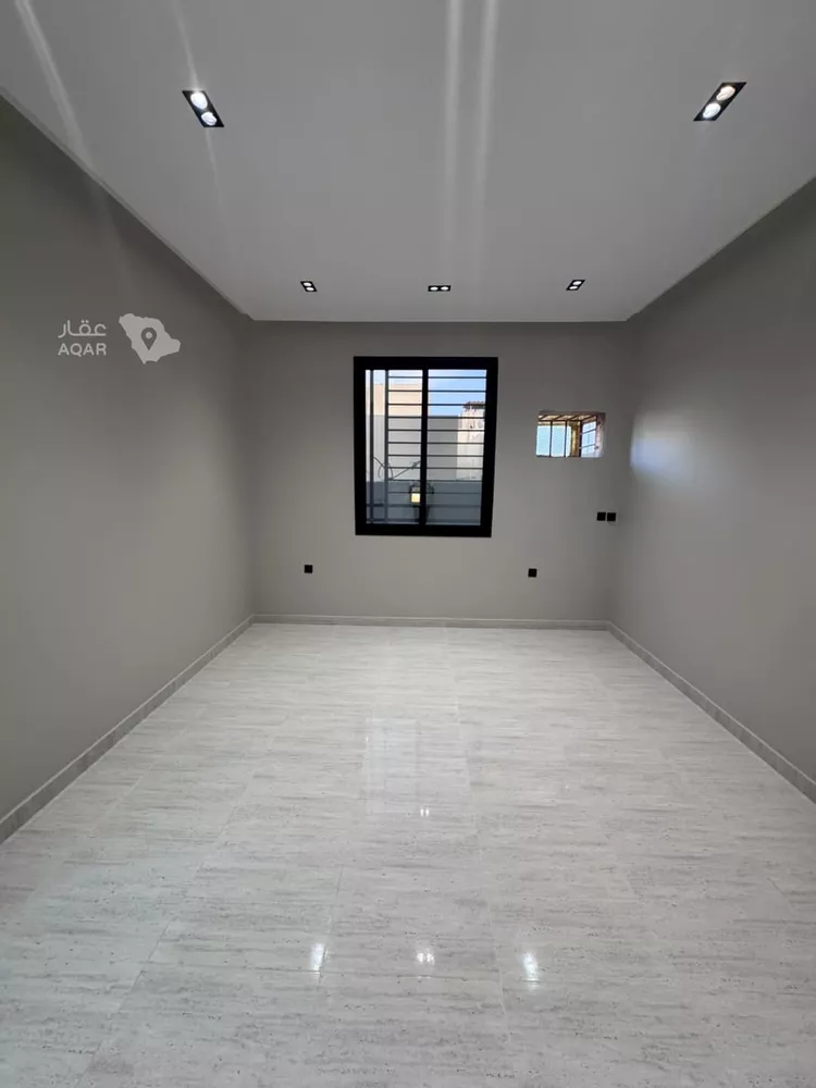 Floor for Sale in Jazan As Suways 16
