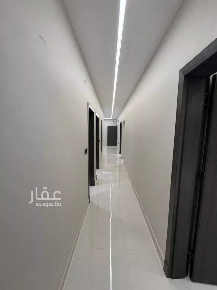 شقة للبيع في شارع ابي القاسم, حي الإسكان, مدينة صامطه, منطقة جازان صورة 2