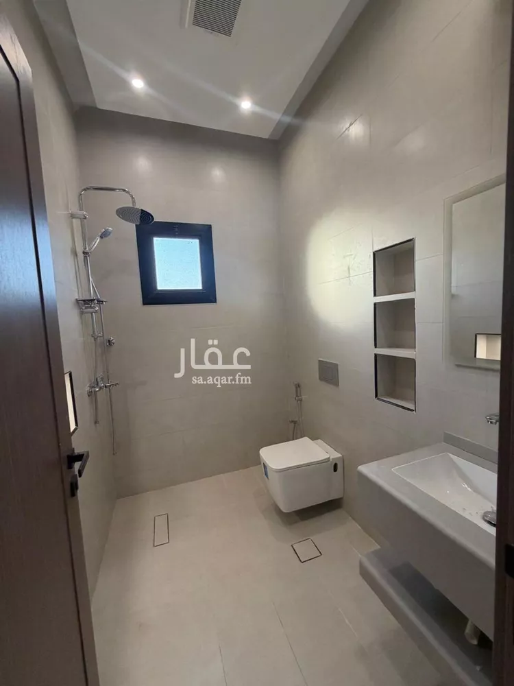 شقة للبيع في شارع شارع الامير ناصر بن عبد العزيز, حي الرحاب 2, مدينة جازان, منطقة جازان 7