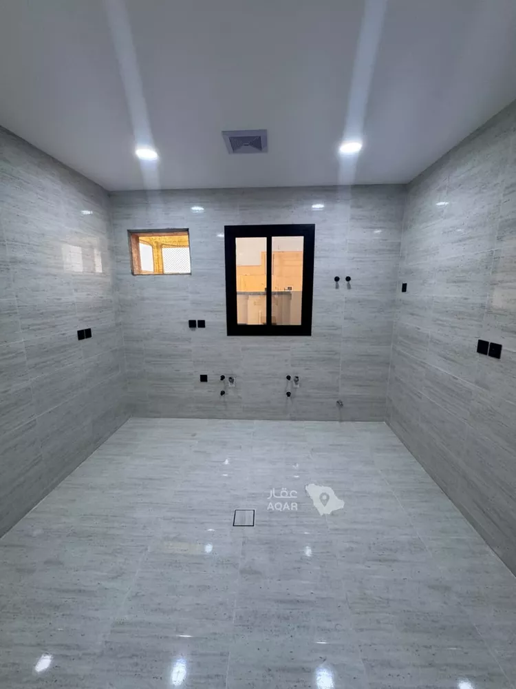 Floor for Sale in Jazan As Suways 17