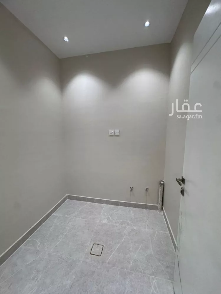شقة للبيع في شارع شارع الشيخ أحمد النجمي, حي الرحاب 2, مدينة جازان, منطقة جازان 17
