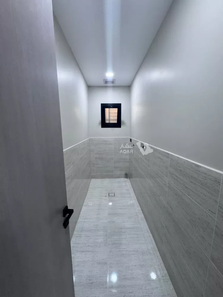 Floor for Sale in Jazan As Suways 14