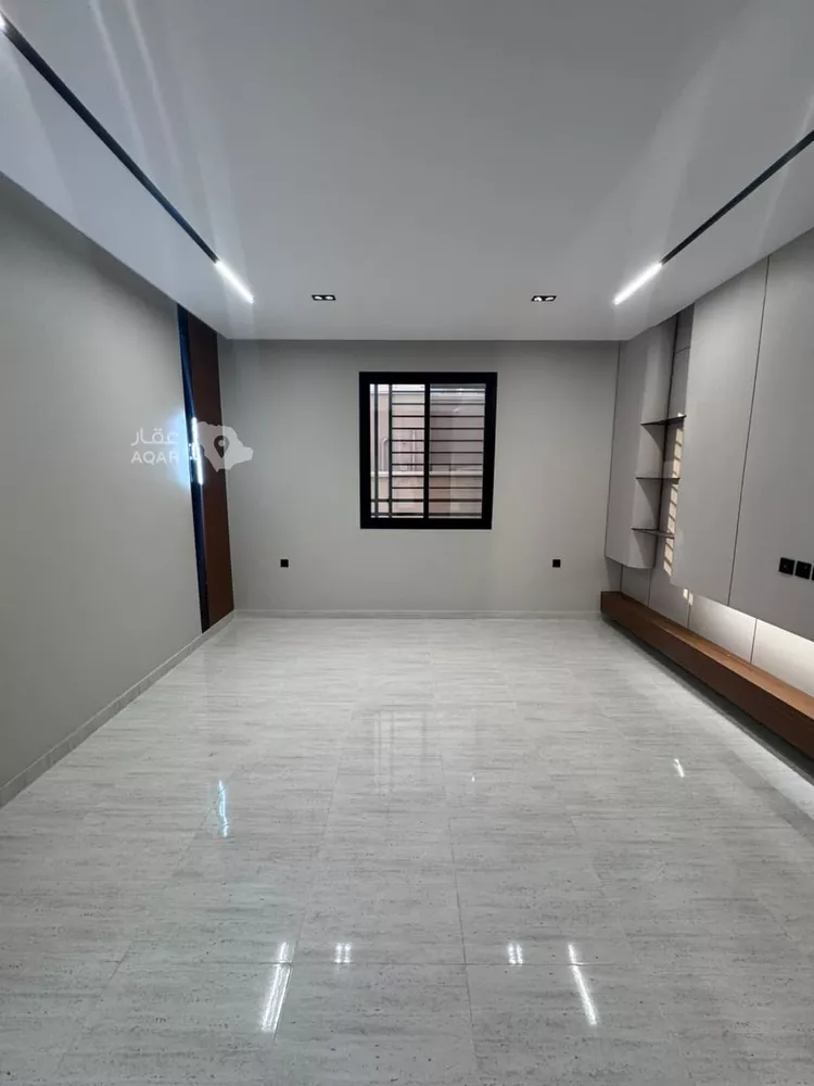 Floor for Sale in Jazan As Suways 15
