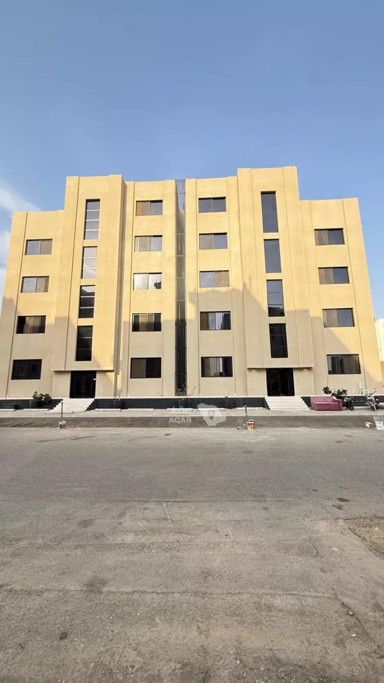 شقة للبيع في شارع عبدالله ابن الجد ابن القيس, حي الشاطئ, مدينة جازان, منطقة جازان 2