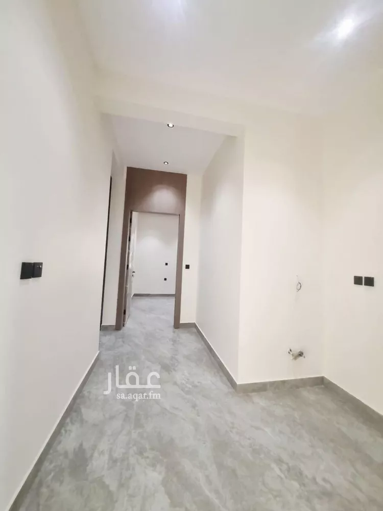 دور للبيع في شارع الصنوان, حي إشبيلية, مدينة الرياض, منطقة الرياض صورة 3